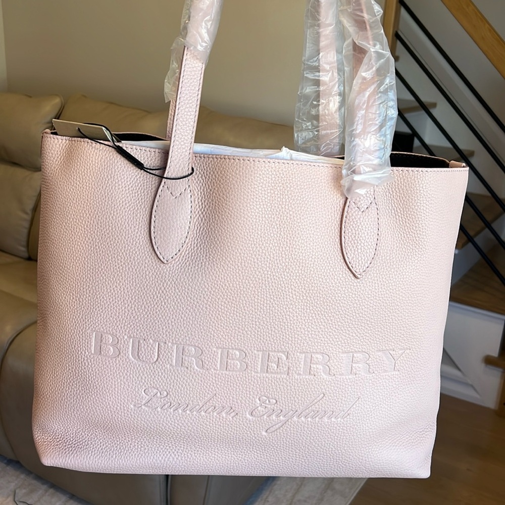 Burberry New pale ash rose Remington tote